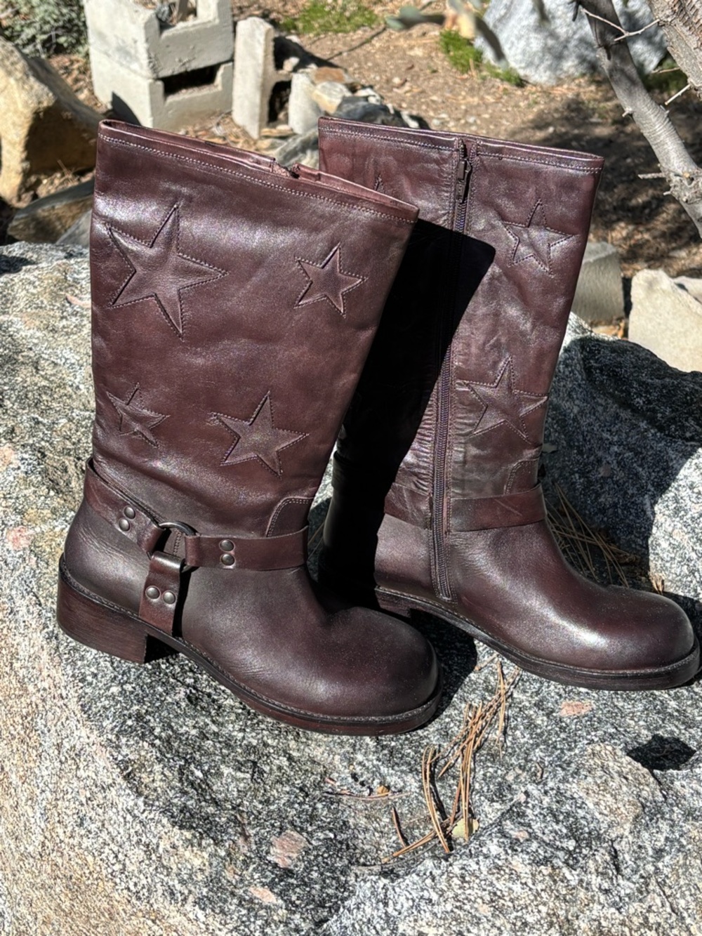 Vintage foundry company Women's Star-Embellished Leather Mid-Calf Boots - Brown
